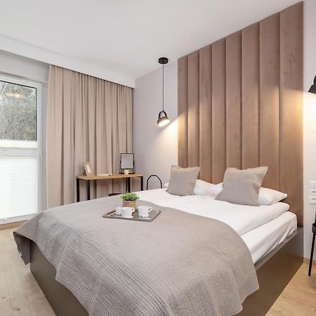 Bright Apartment In Krakow With Garden, Air Conditioning, Parking And Desk By Renters Prestige Bagian luar foto