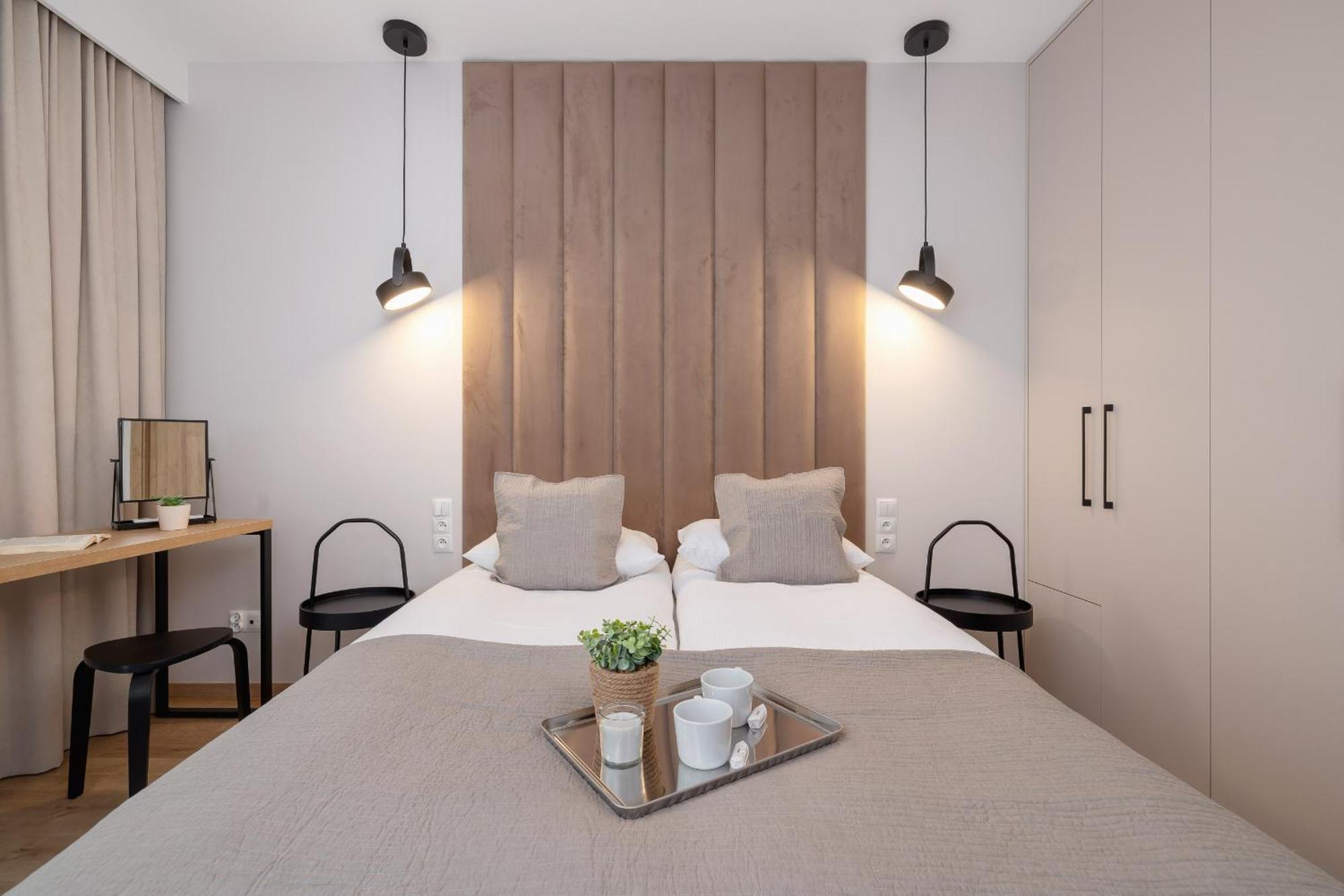 Bright Apartment In Krakow With Garden, Air Conditioning, Parking And Desk By Renters Prestige Bagian luar foto